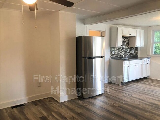 Building Photo - 232 Nashville Blvd