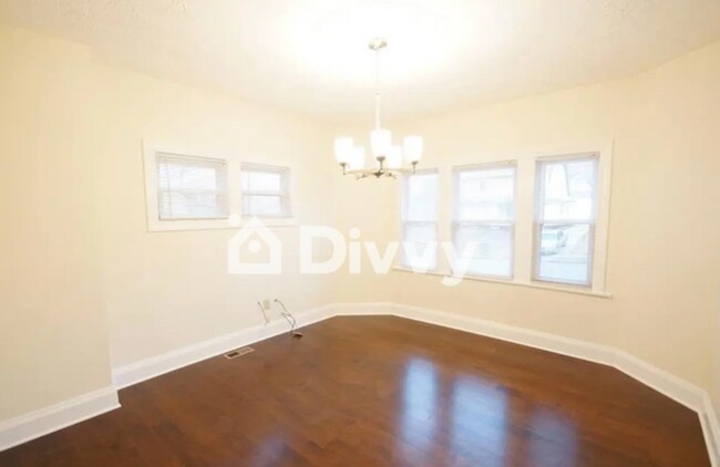 Building Photo - 700 Rainbow Drive