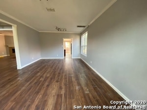 Foto del edificio - 1752 Jasons N Ct