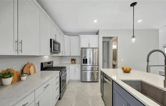 Building Photo - 7265 Wilton Dr N