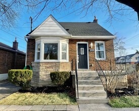 Building Photo - 233 E 14th St
