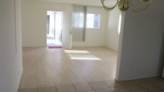 Foto del edificio - 6929 Whitsett Ave