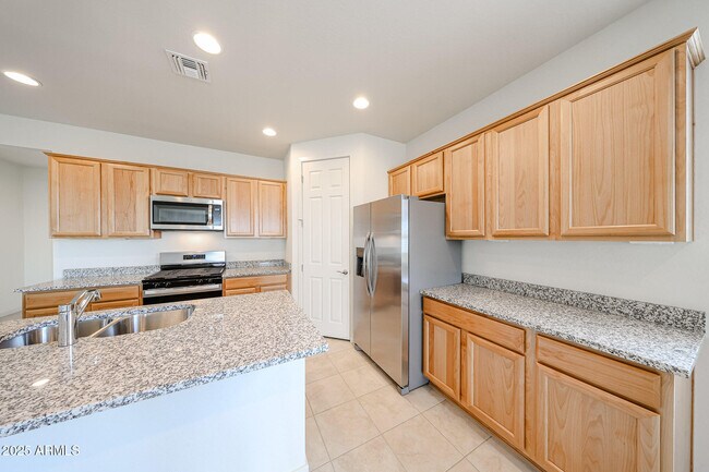 Foto del edificio - 25413 N 172nd Ln