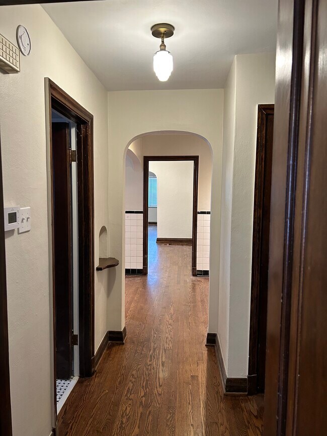 Foto del edificio - 6610 Devonshire Ave