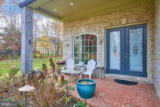 Building Photo - 12815 Braddock Rd