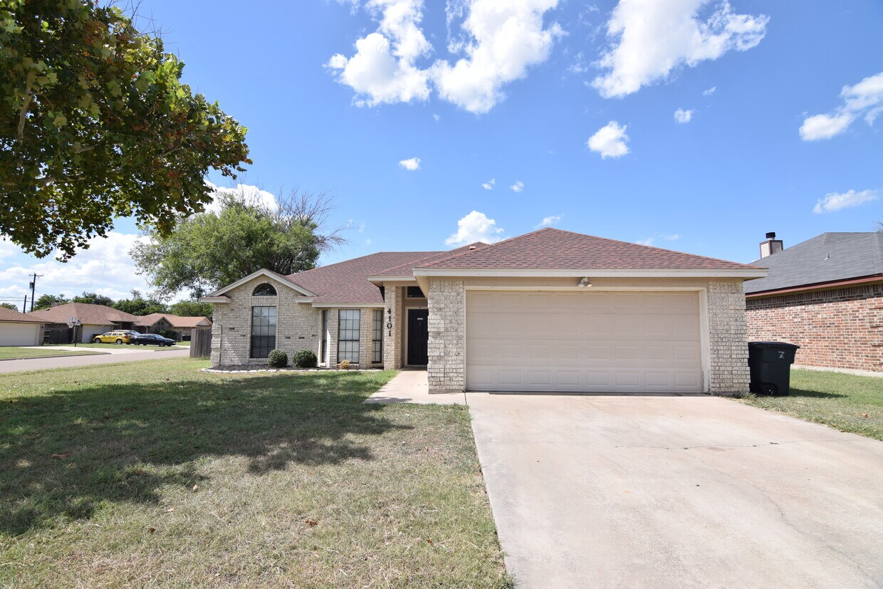 Primary Photo - 4101 Josh Dr