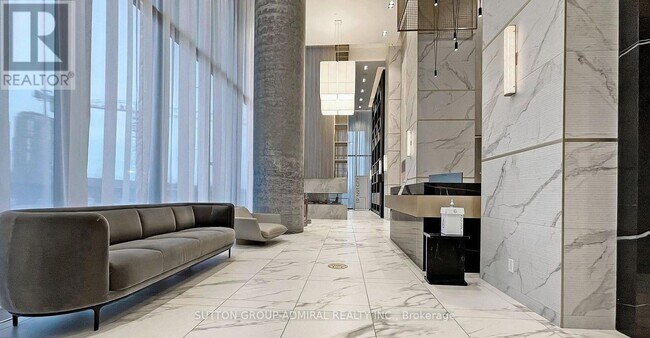 Photo du bâtiment - 950 Portage Pkwy