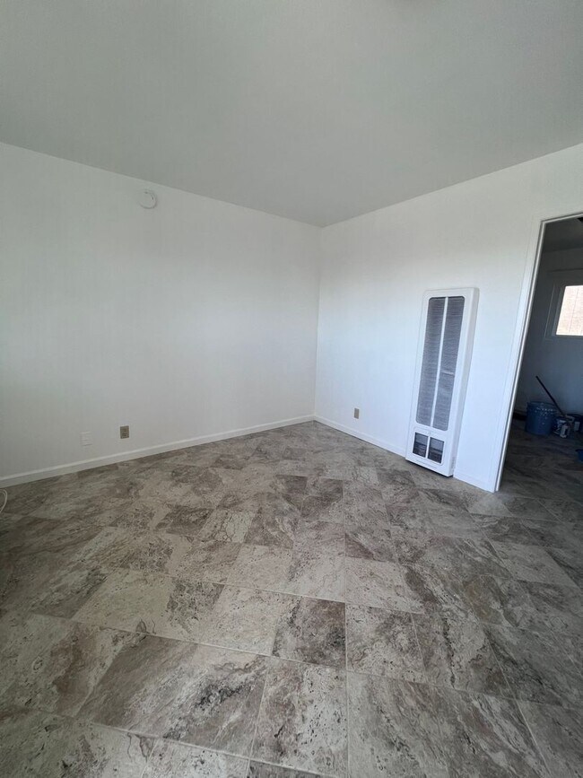 Foto del edificio - Midtown Ventura - One bedroom, one bath up...