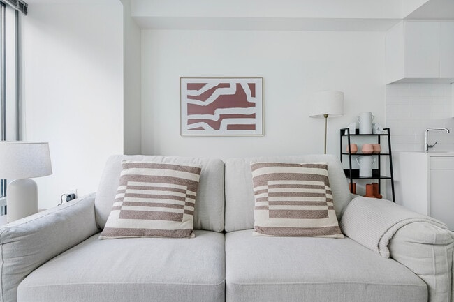 Building Photo - 1335 Boylston St