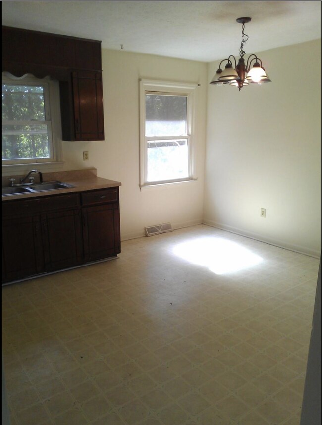 Building Photo - 515 Patton Dr
