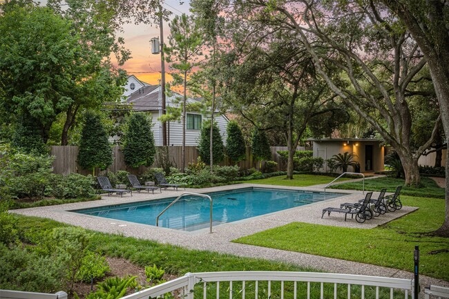 Building Photo - 3711 San Felipe St