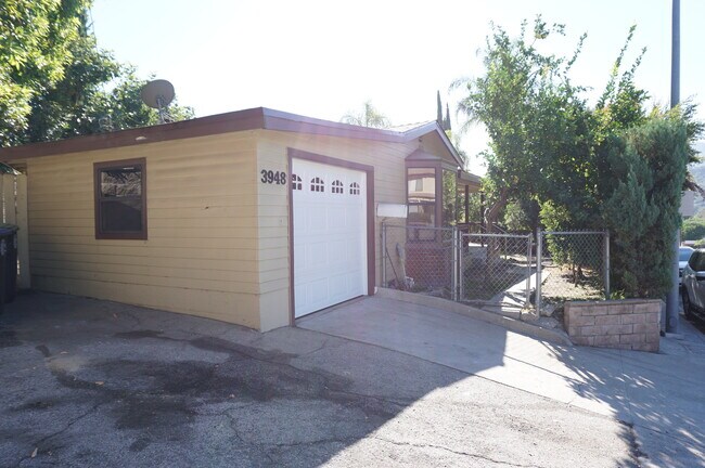Foto del edificio - 3948 Pennsylvania Ave