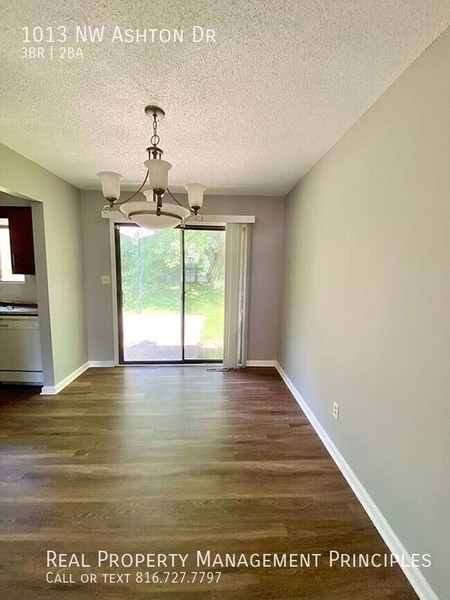 Building Photo - Recently Refreshed 3 bedroom 1.5 bath Home!!