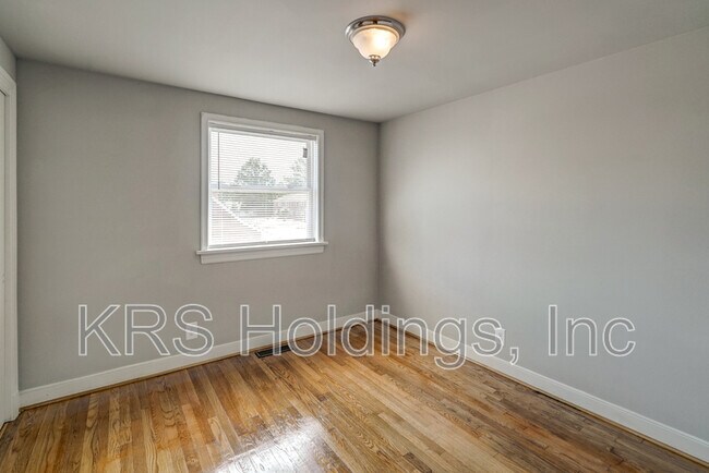 Building Photo - 5435 Remuda Dr