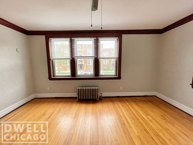 Building Photo - 4551 W Barry Ave