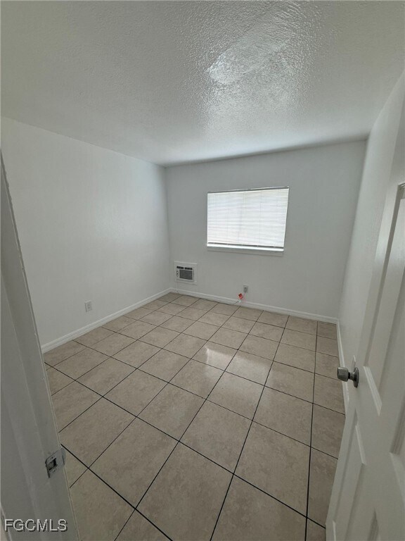 Foto del edificio - 2452 Stella St