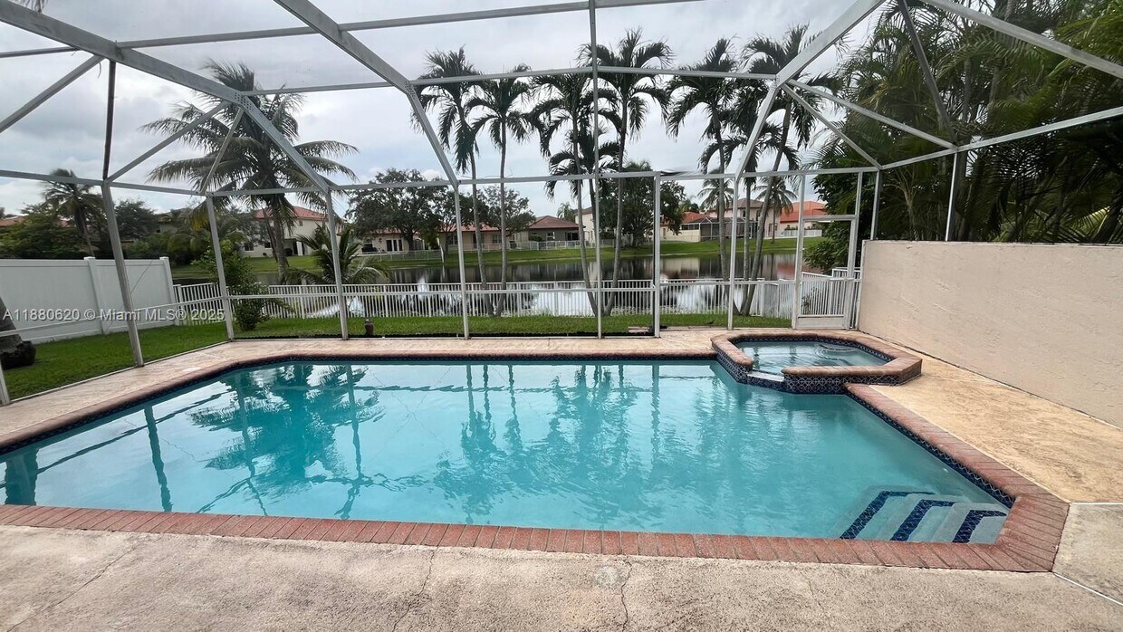 Foto principal - 1376 NW 192nd Ave