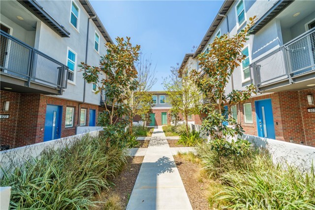 Building Photo - 811 Hudson Ln