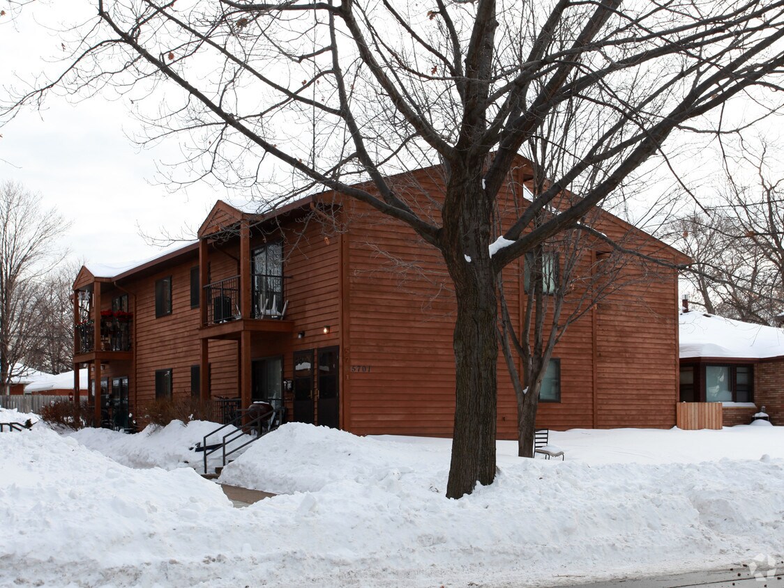 Foto principal - 5701 34th Ave S