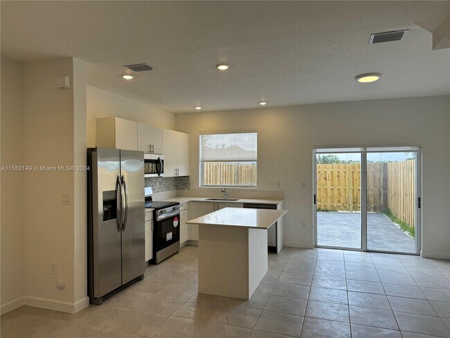Building Photo - 16278 SW 292nd St