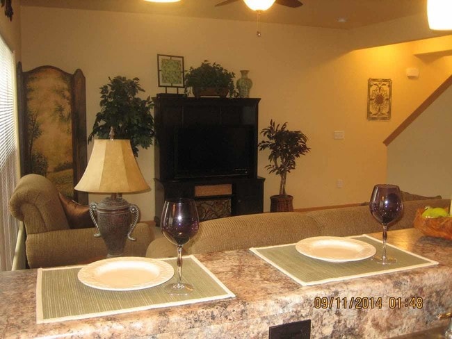 Sala de estar - Lakeside Townhomes