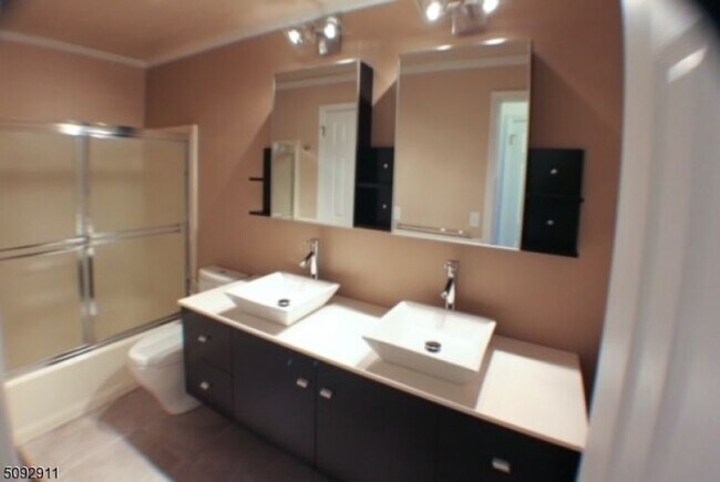 Foto del edificio - 238 Riveredge Dr