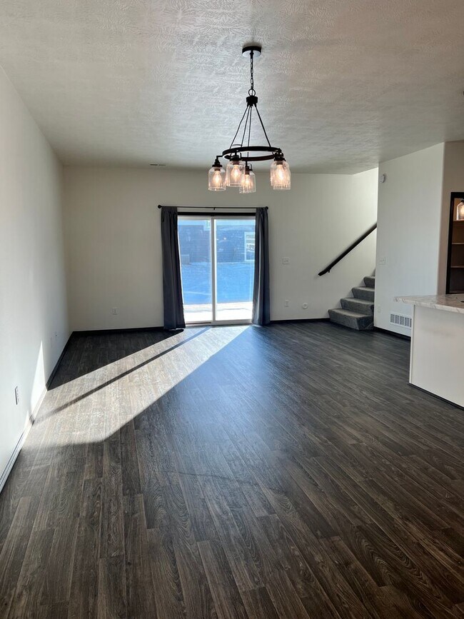 Foto del edificio - Leubecher Townhome