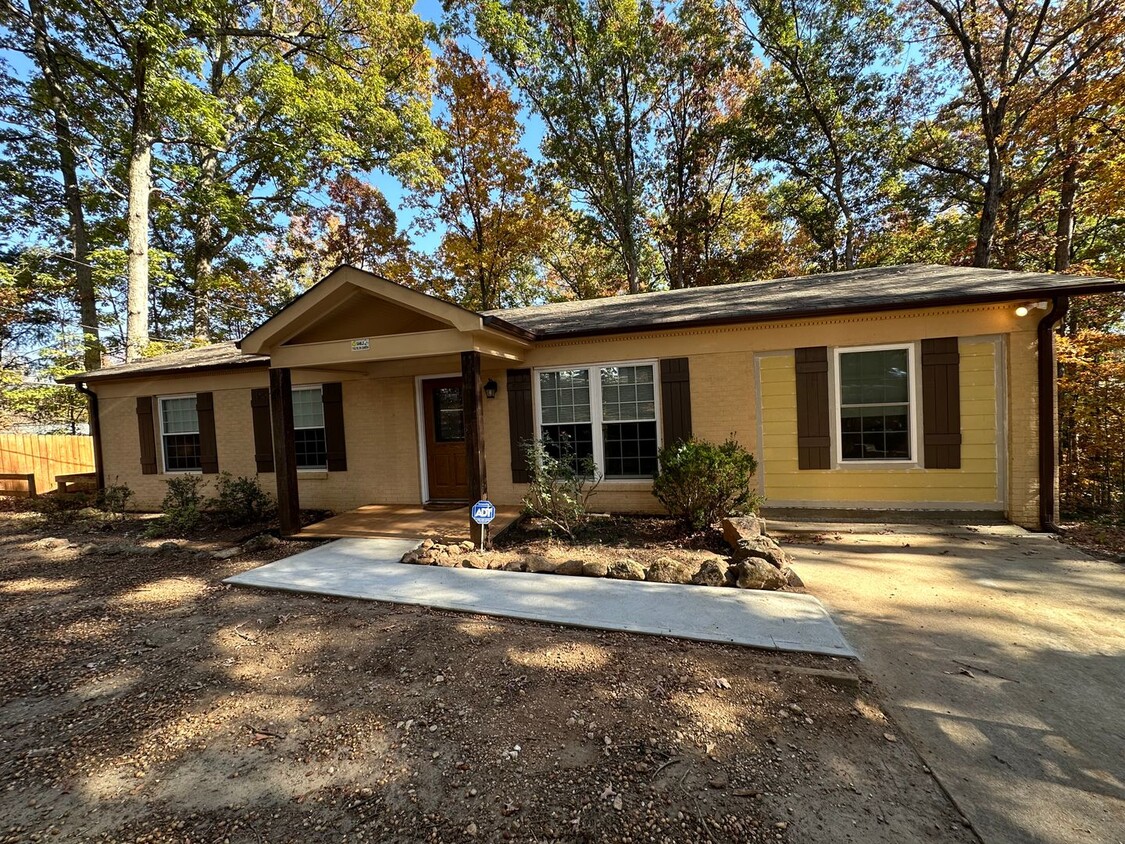 Foto principal - Cute 3/2 on Wooded Lot