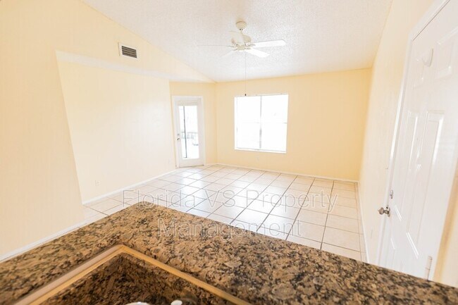 Building Photo - 2231 Cascades Blvd
