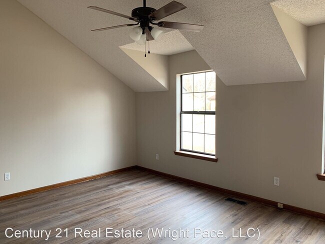 Building Photo - 2 br, 1.5 bath House - 1703 Wembleton Drive