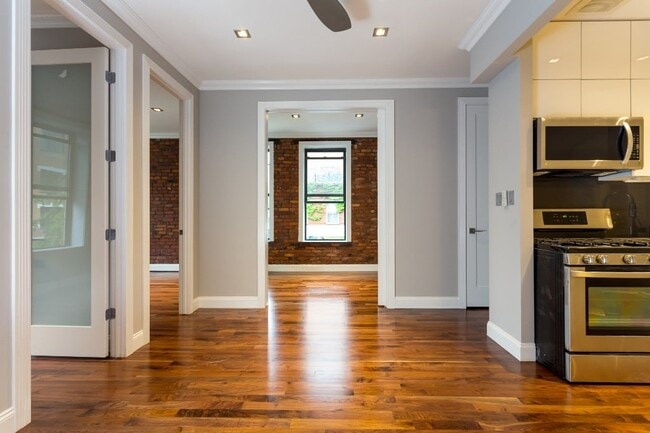 Building Photo - 199 E 3rd St