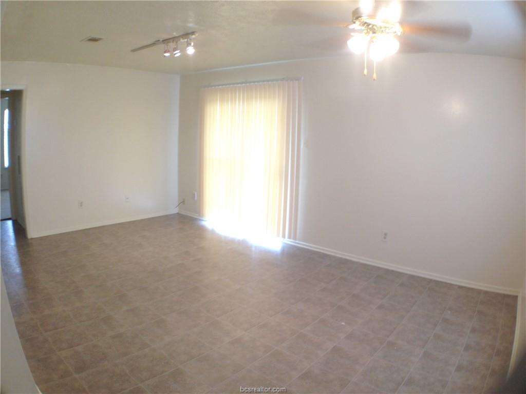 Primary Photo - 2702 Sprucewood St
