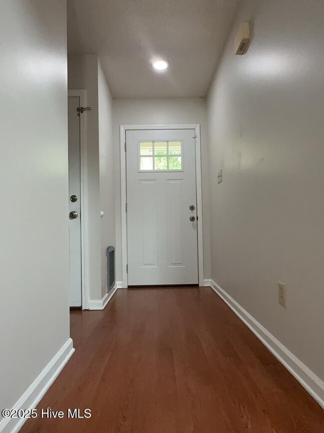 Foto del edificio - 109 Bridgewater Ct