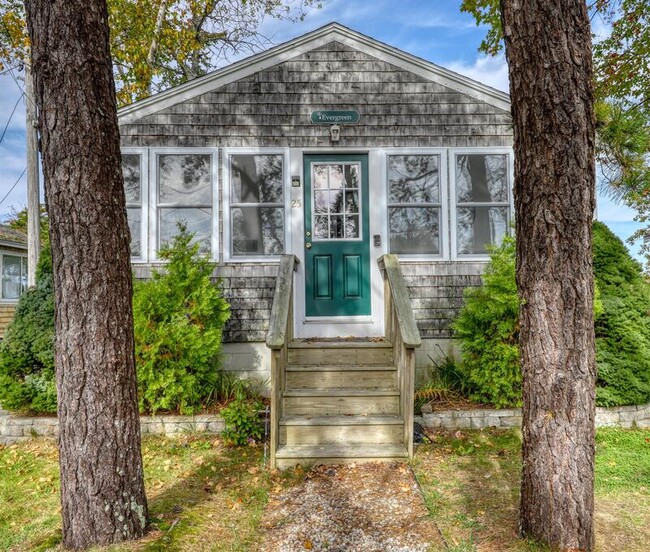 Building Photo - 25 Dyke Rd