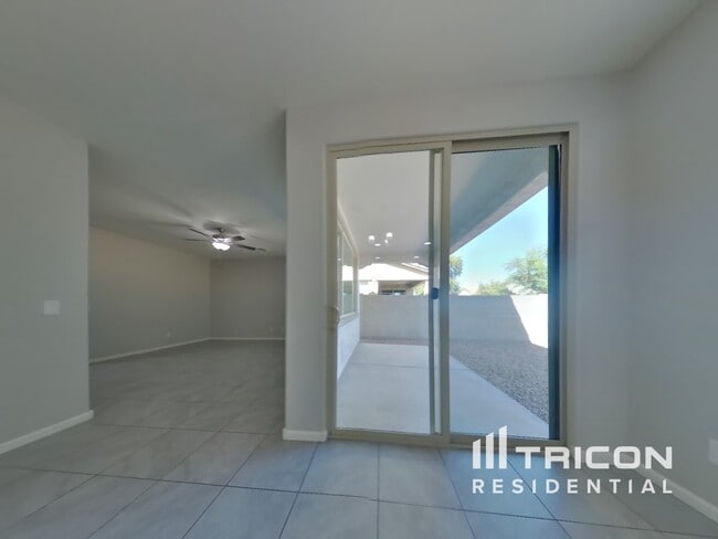 Foto del edificio - 8632 E Posada Ave