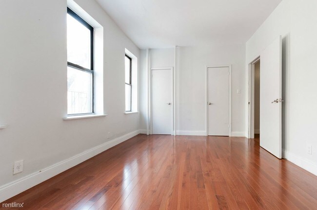 Building Photo - 530 W 174th St