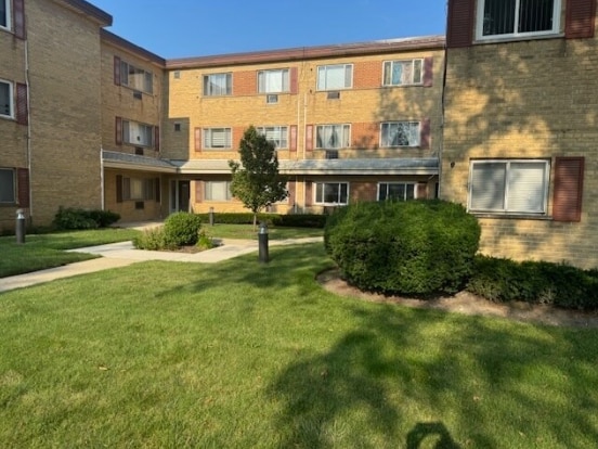 Primary Photo - 9201 Skokie Blvd