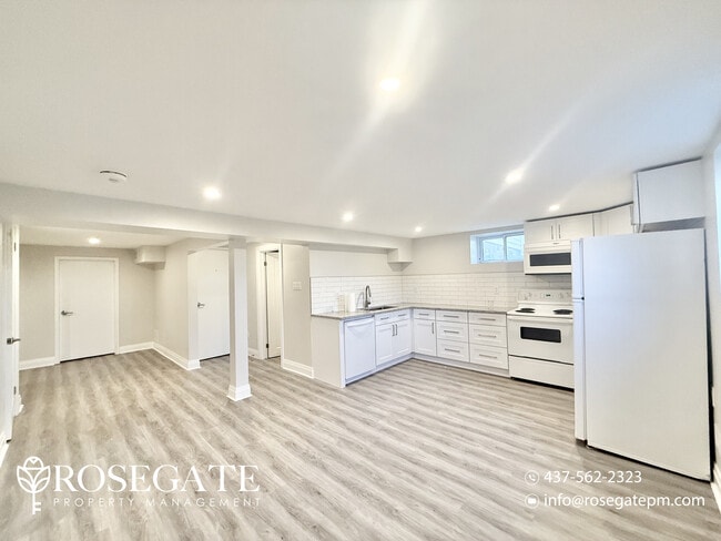 Building Photo - Renovated 1-Bedroom + Den Basement Apartme...