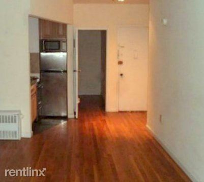 Building Photo - 322 E 82nd St