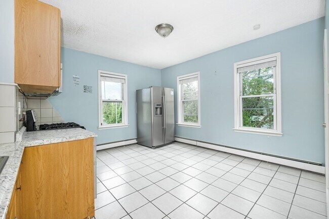 Building Photo - 30-32 Appleton St-