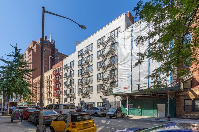 Building Photo - 219-221 E 25th St