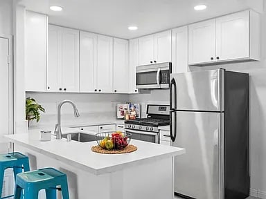 Building Photo - 515 Lands End Way