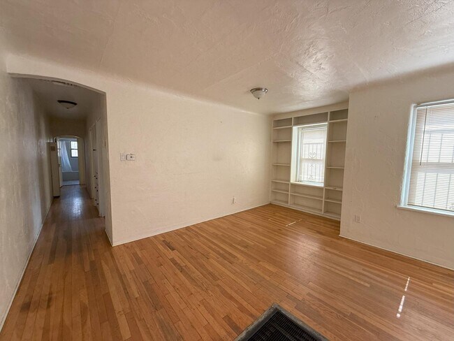 Foto del edificio - 1113 Gold Ave SW