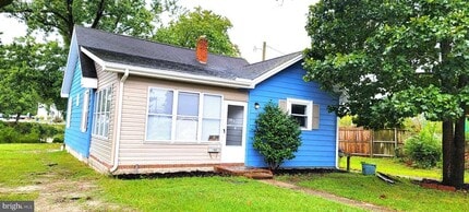 Building Photo - 104 Middleneck Ln
