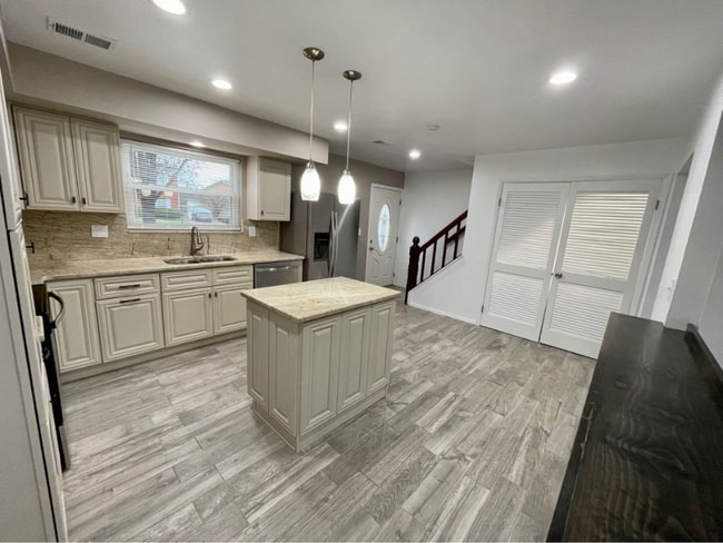 Photo - 132 Park Pl Apartment