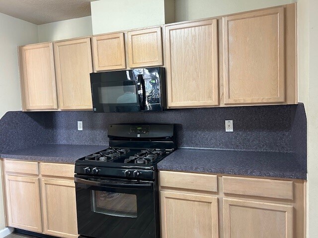 Foto del edificio - 10451 N Fallen Bough Dr