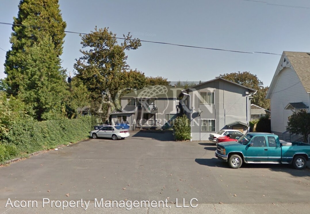 Primary Photo - 518 W Oregon Ave