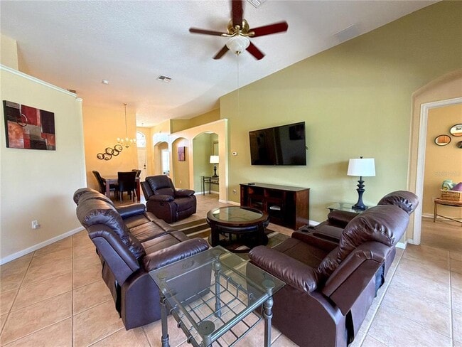 Foto del edificio - 8127 Fan Palm Way