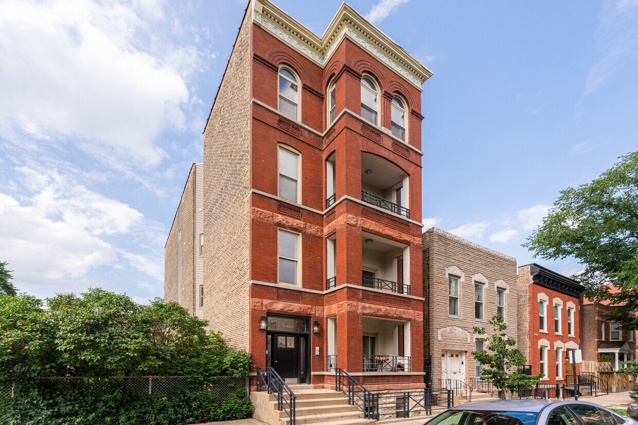Primary Photo - 1420 W Erie St