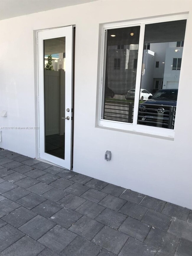 Building Photo - 10290 NW 64th Terrace